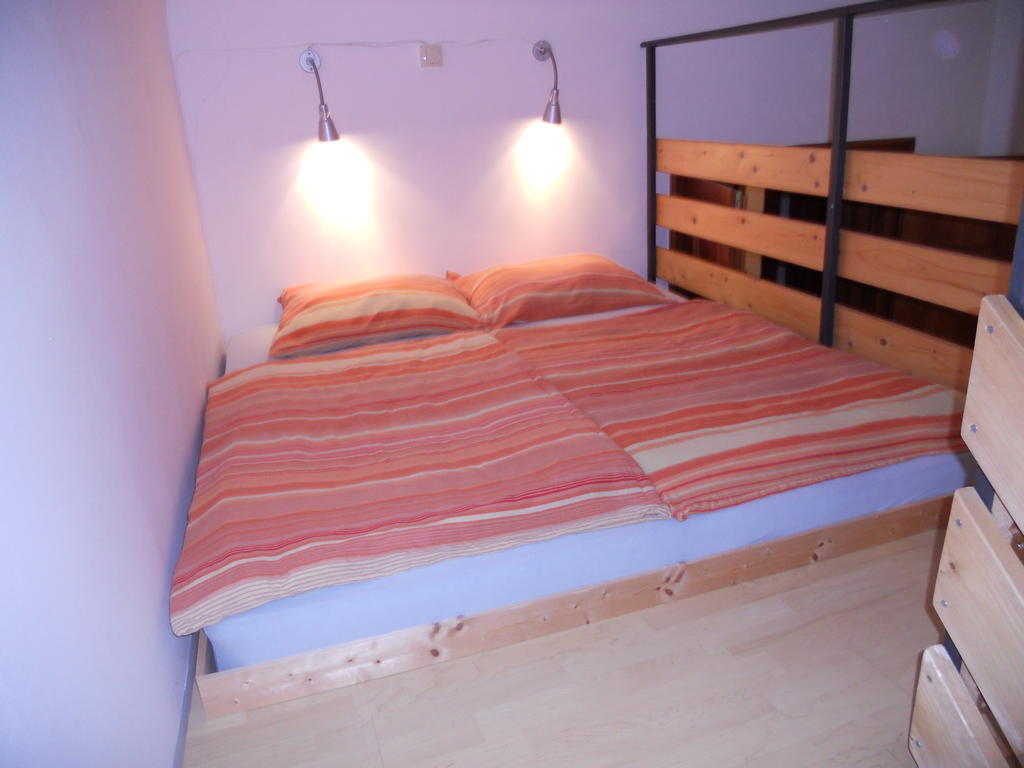 Guba Apartment Maribor Center Room photo