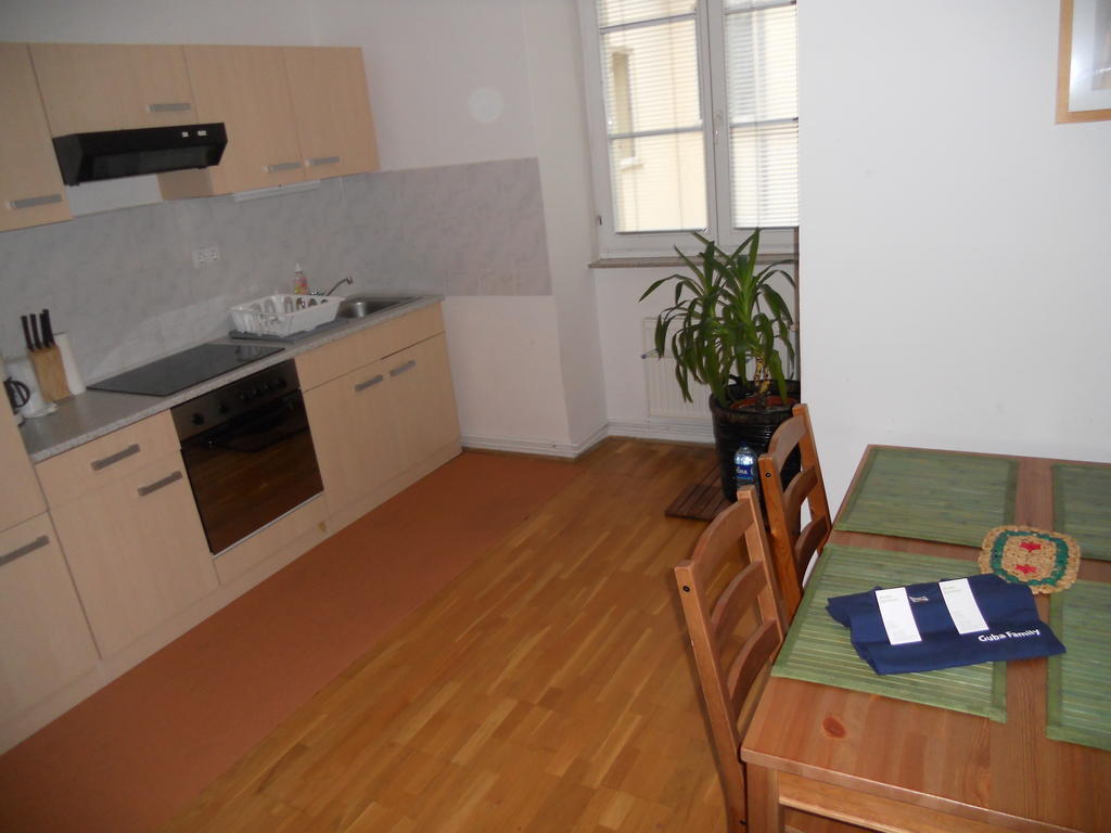 Guba Apartment Maribor Center Room photo